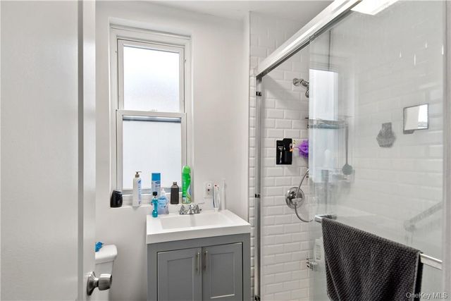 1225 Hollywood Avenue, Bronx, NY 10461