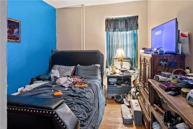 1225 Hollywood Avenue, Bronx, NY 10461