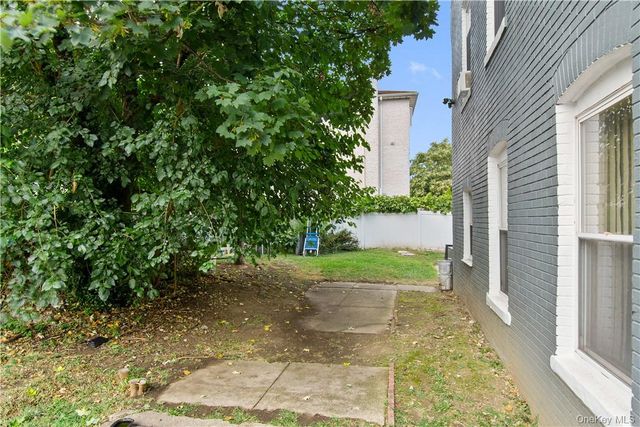 1225 Hollywood Avenue, Bronx, NY 10461