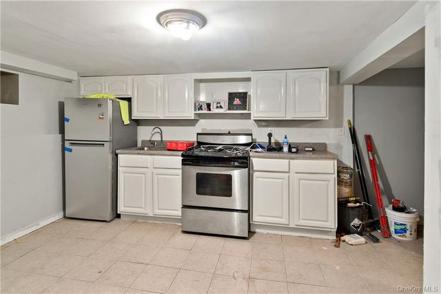 1225 Hollywood Avenue, Bronx, NY 10461