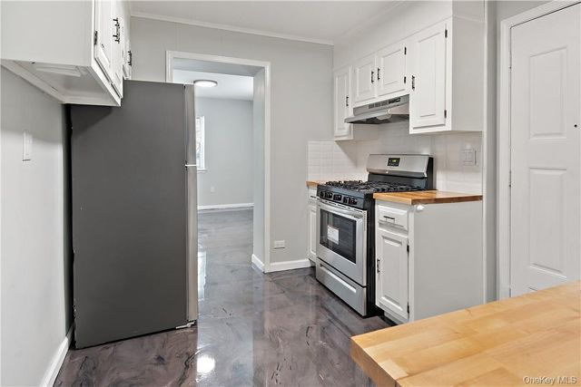 1225 Hollywood Avenue, Bronx, NY 10461