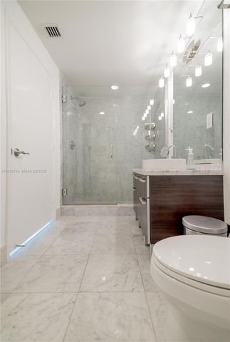 253 NE 2nd St 2107, Miami, FL 33132