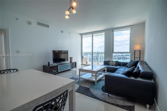 253 NE 2nd St 2107, Miami, FL 33132