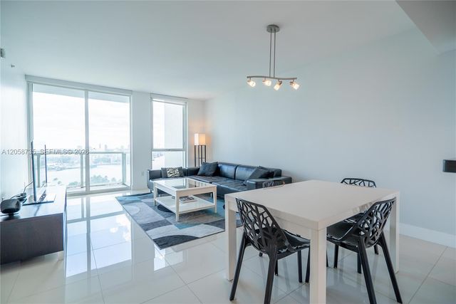 253 NE 2nd St 2107, Miami, FL 33132