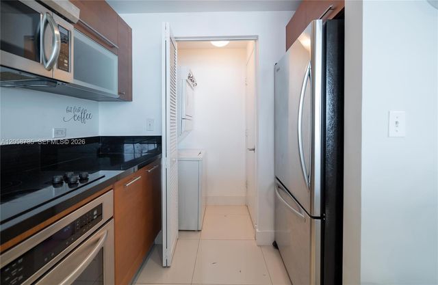 253 NE 2nd St 2107, Miami, FL 33132