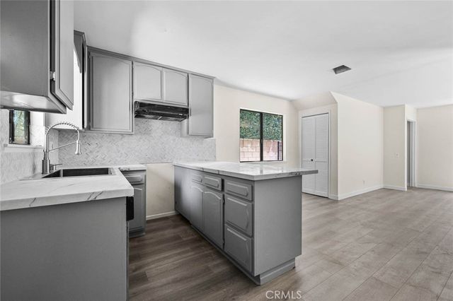 7049 Salisbury Road 2, West Hills, CA 91307