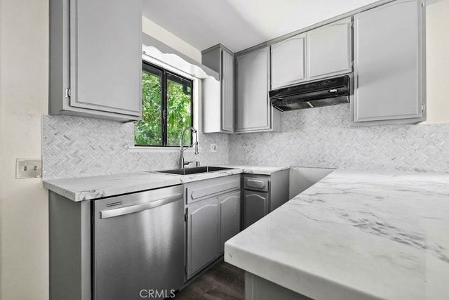 7049 Salisbury Road 2, West Hills, CA 91307