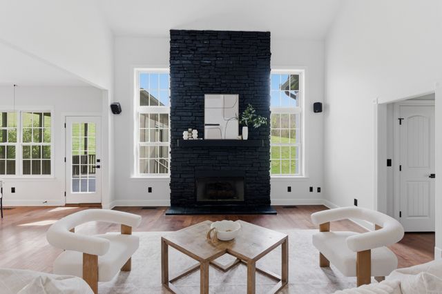 9337 Norwegian Red Dr, Nolensville, TN 37135