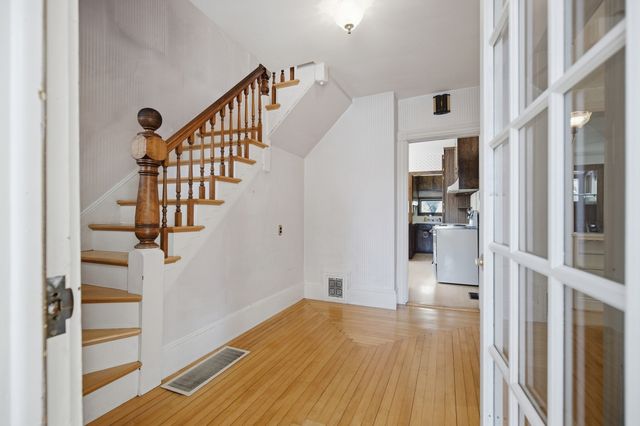 262 Essex St, Swampscott, MA 01907