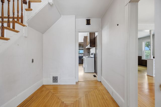 262 Essex St, Swampscott, MA 01907