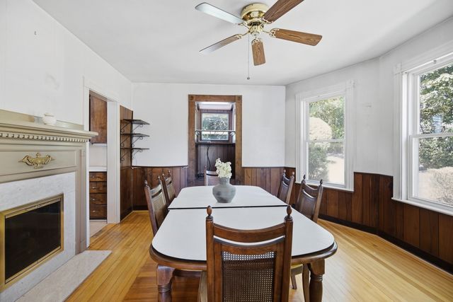 262 Essex St, Swampscott, MA 01907