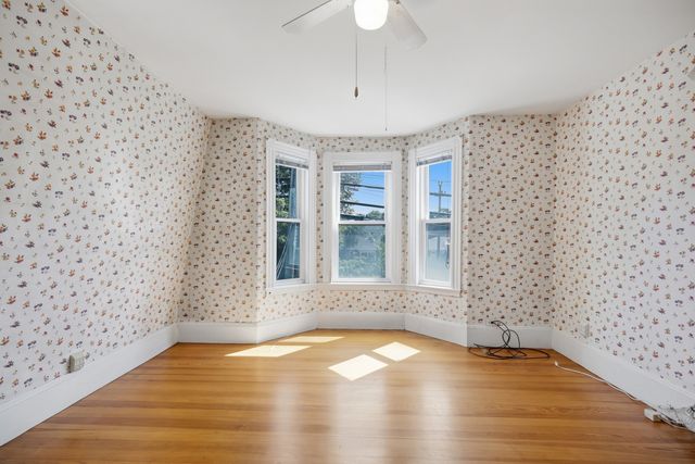262 Essex St, Swampscott, MA 01907