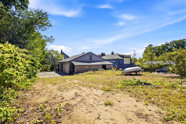 262 Essex St, Swampscott, MA 01907