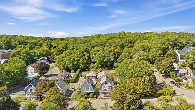 262 Essex St, Swampscott, MA 01907