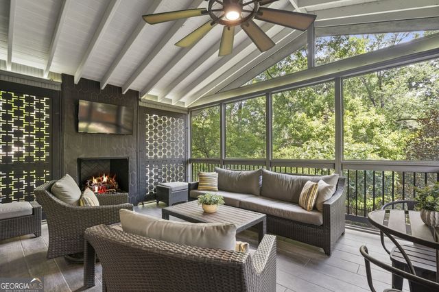 460 Brentwood Drive NE, Atlanta, GA 30305