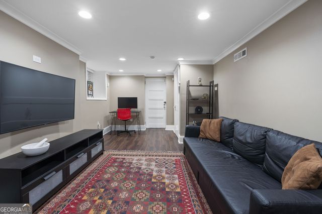 460 Brentwood Drive NE, Atlanta, GA 30305