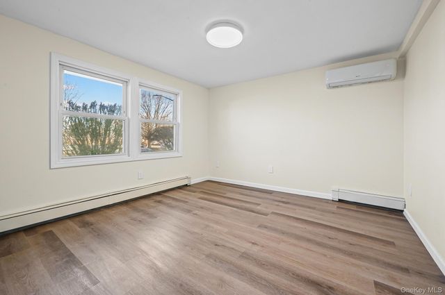 9 Harmony Lane, Glen Cove, NY 11542