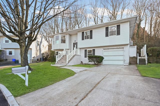 9 Harmony Lane, Glen Cove, NY 11542