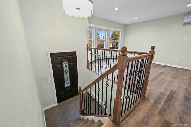 9 Harmony Lane, Glen Cove, NY 11542