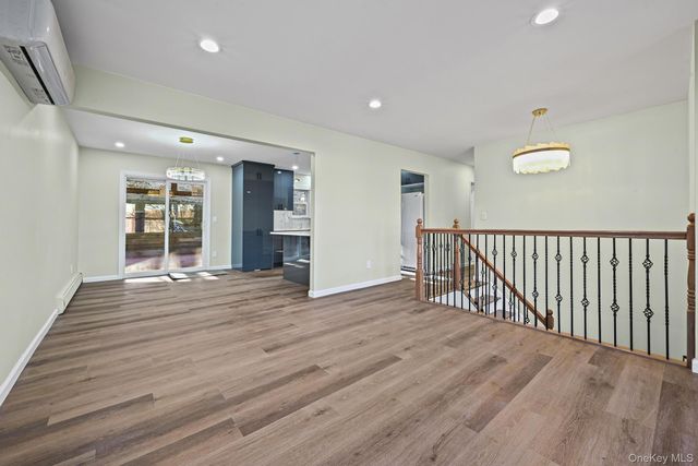 9 Harmony Lane, Glen Cove, NY 11542