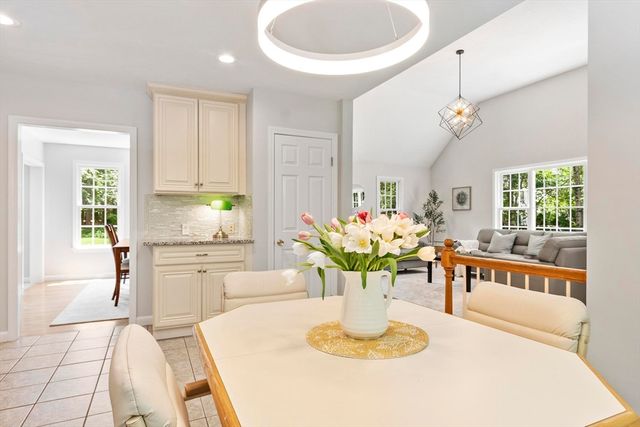 65 Whitney Ln, Boxborough, MA 01719