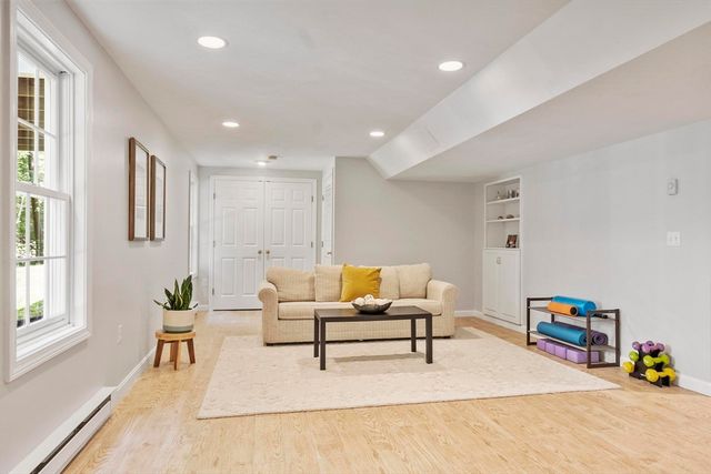 65 Whitney Ln, Boxborough, MA 01719