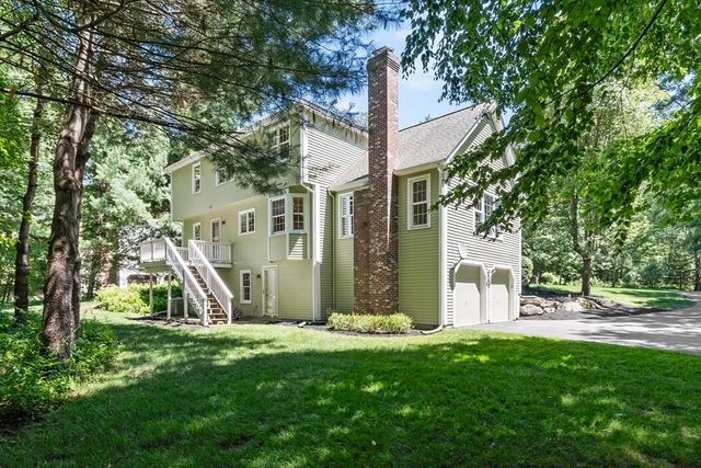 65 Whitney Ln, Boxborough, MA 01719