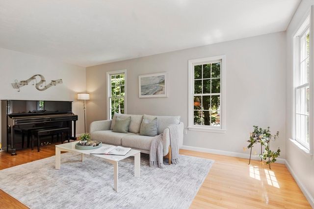 65 Whitney Ln, Boxborough, MA 01719