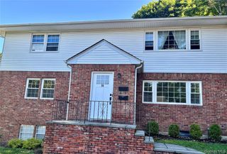59 Weeks Avenue, Oyster Bay, NY 11771