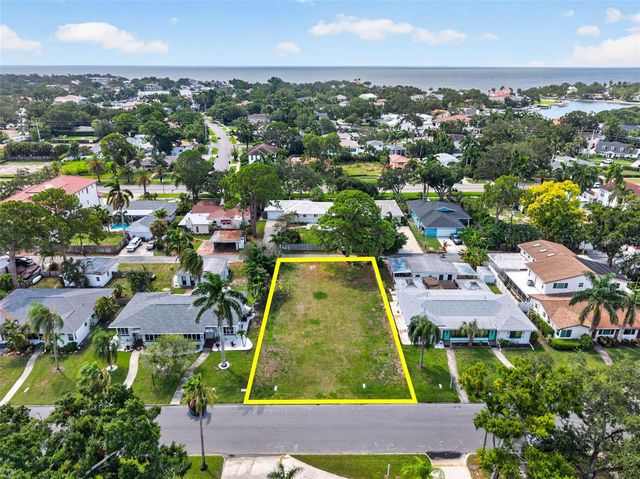 257 MATEO WAY NE, St Petersburg, FL 33704