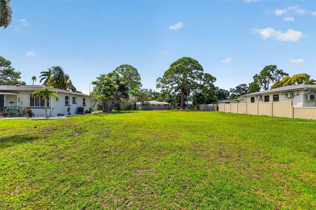 257 MATEO WAY NE, St Petersburg, FL 33704
