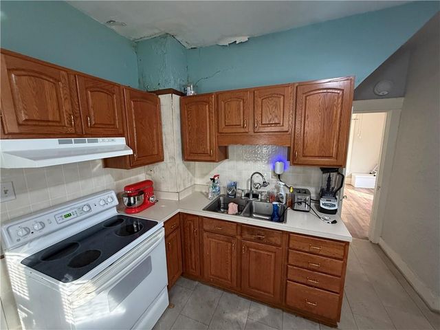 3131 St Joseph Avenue, St Joseph, MO 64505