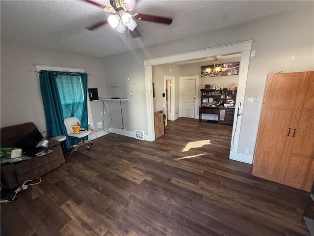 3131 St Joseph Avenue, St Joseph, MO 64505