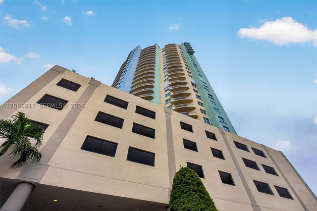 2475 Brickell Ave 2401, Miami, FL 33129