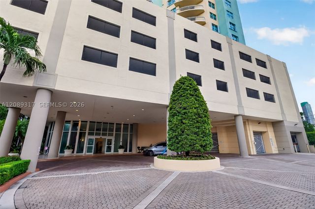 2475 Brickell Ave 2401, Miami, FL 33129