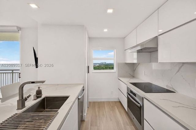 2475 Brickell Ave 2401, Miami, FL 33129
