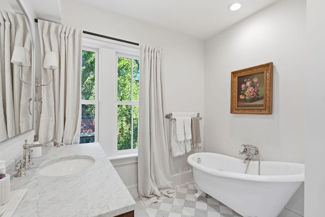 58 Gray St 3, Boston, MA 02116