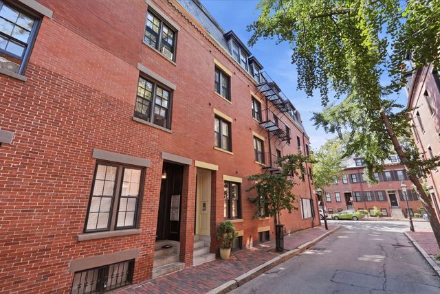 58 Gray St 3, Boston, MA 02116