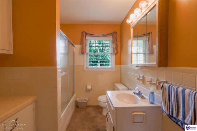 5828 Leitchfield Loop Road, Cecilia, KY 42724