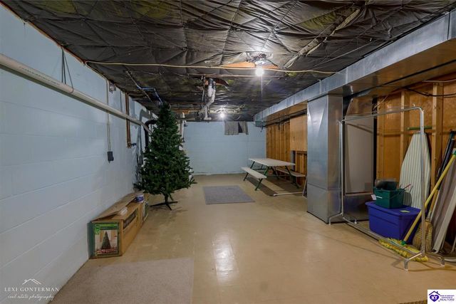 5828 Leitchfield Loop Road, Cecilia, KY 42724