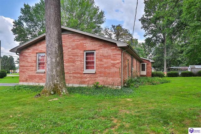 5828 Leitchfield Loop Road, Cecilia, KY 42724