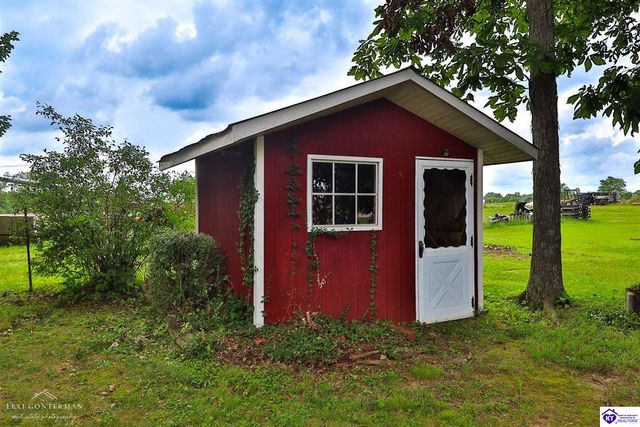 5828 Leitchfield Loop Road, Cecilia, KY 42724