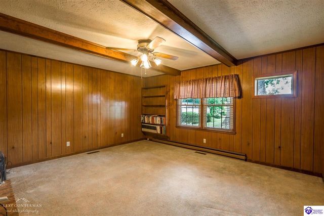 5828 Leitchfield Loop Road, Cecilia, KY 42724