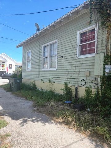 1413 19th Street, Galveston, TX 77550