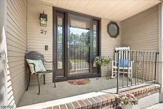 27 Elm Ter, Raritan Twp., NJ 08822