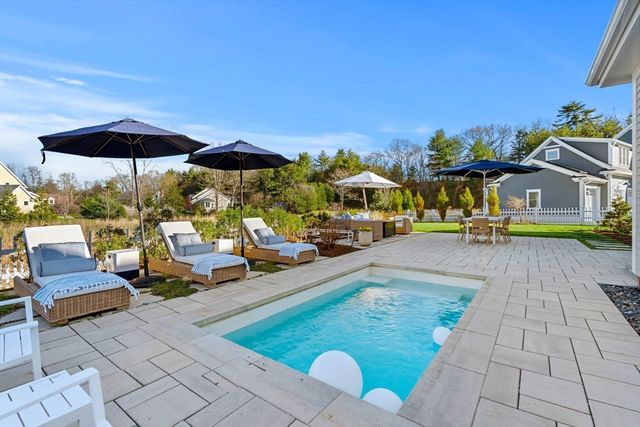 3 Gabaree Court, Newburyport, MA 01950