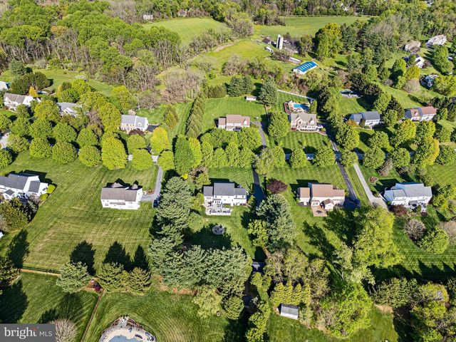 1210 THUNDER HILL RD, Lincoln University, PA 19352