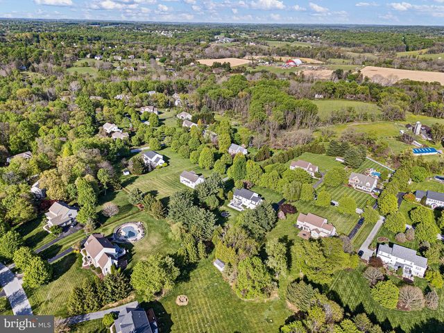 1210 THUNDER HILL RD, Lincoln University, PA 19352
