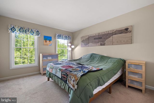 1210 THUNDER HILL RD, Lincoln University, PA 19352