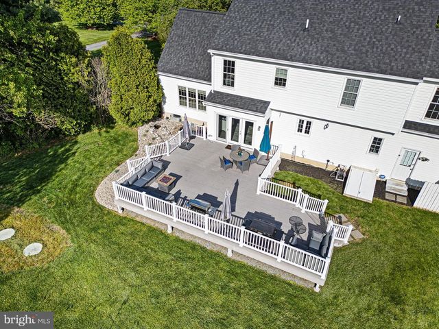 1210 THUNDER HILL RD, Lincoln University, PA 19352
